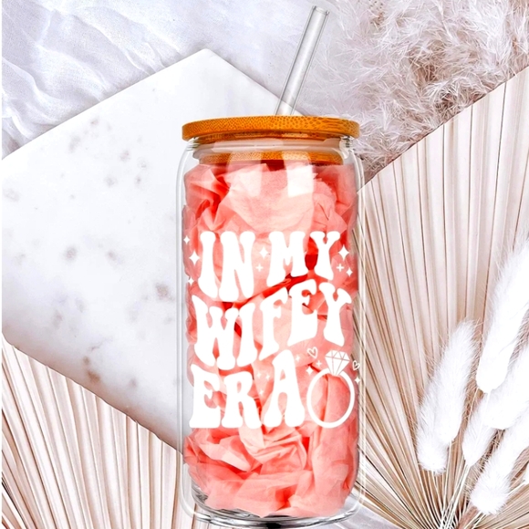 🎉HP🎉 Bridal Glass Cup/Tumbler - Picture 1 of 3
